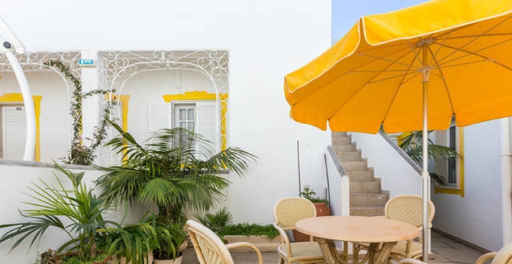 Residencial Miramar Hotel Куартейра Екстериор снимка