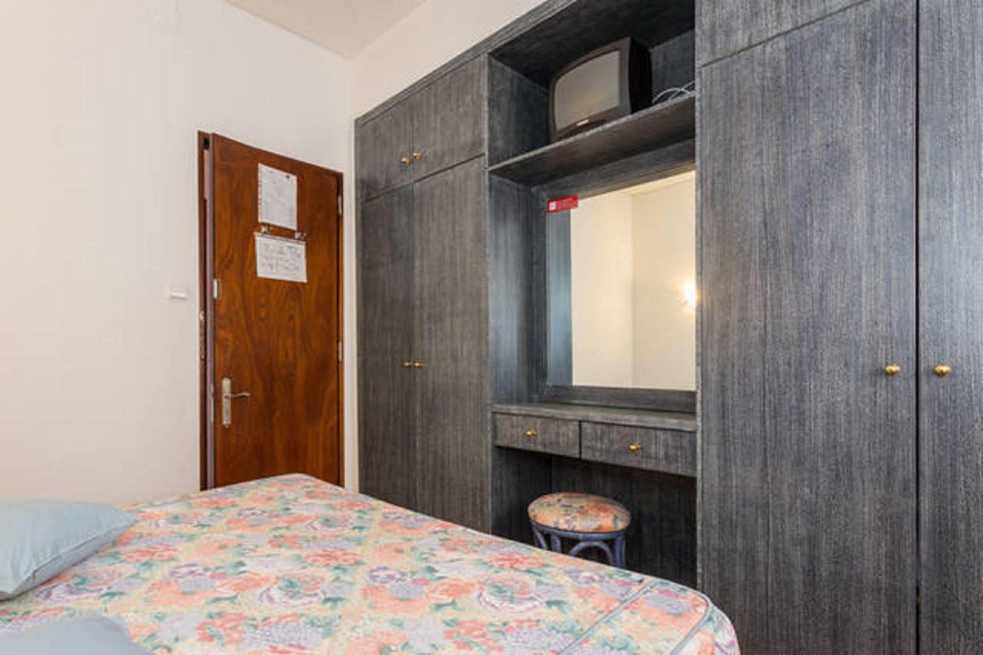 Residencial Miramar Hotel Куартейра Екстериор снимка