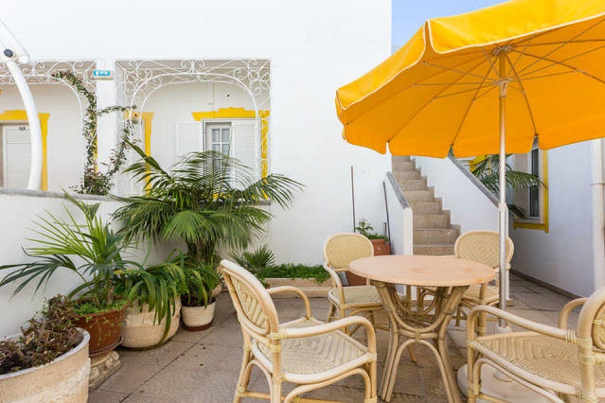 Residencial Miramar Hotel Куартейра Екстериор снимка